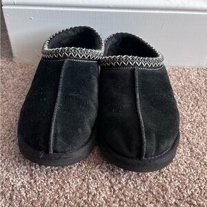 Men’s Black Ugg Tasman Slipper Size 9, Used Good Condition. Authentic, no box.